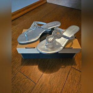Sandals- Sparkly Le Chateau Size 7